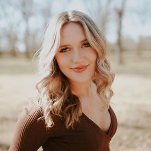 Meet your Posher, Anna cate